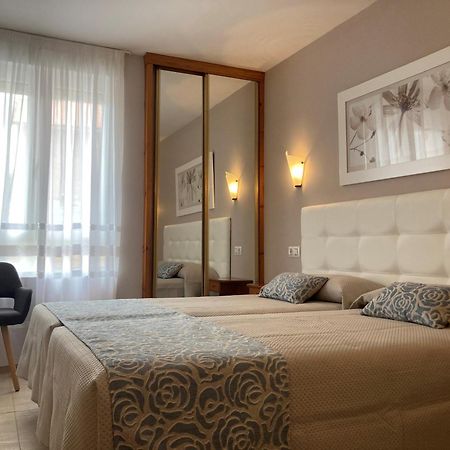 Cóbreces Hotel El Refugio 3 Estrellas מראה חיצוני תמונה