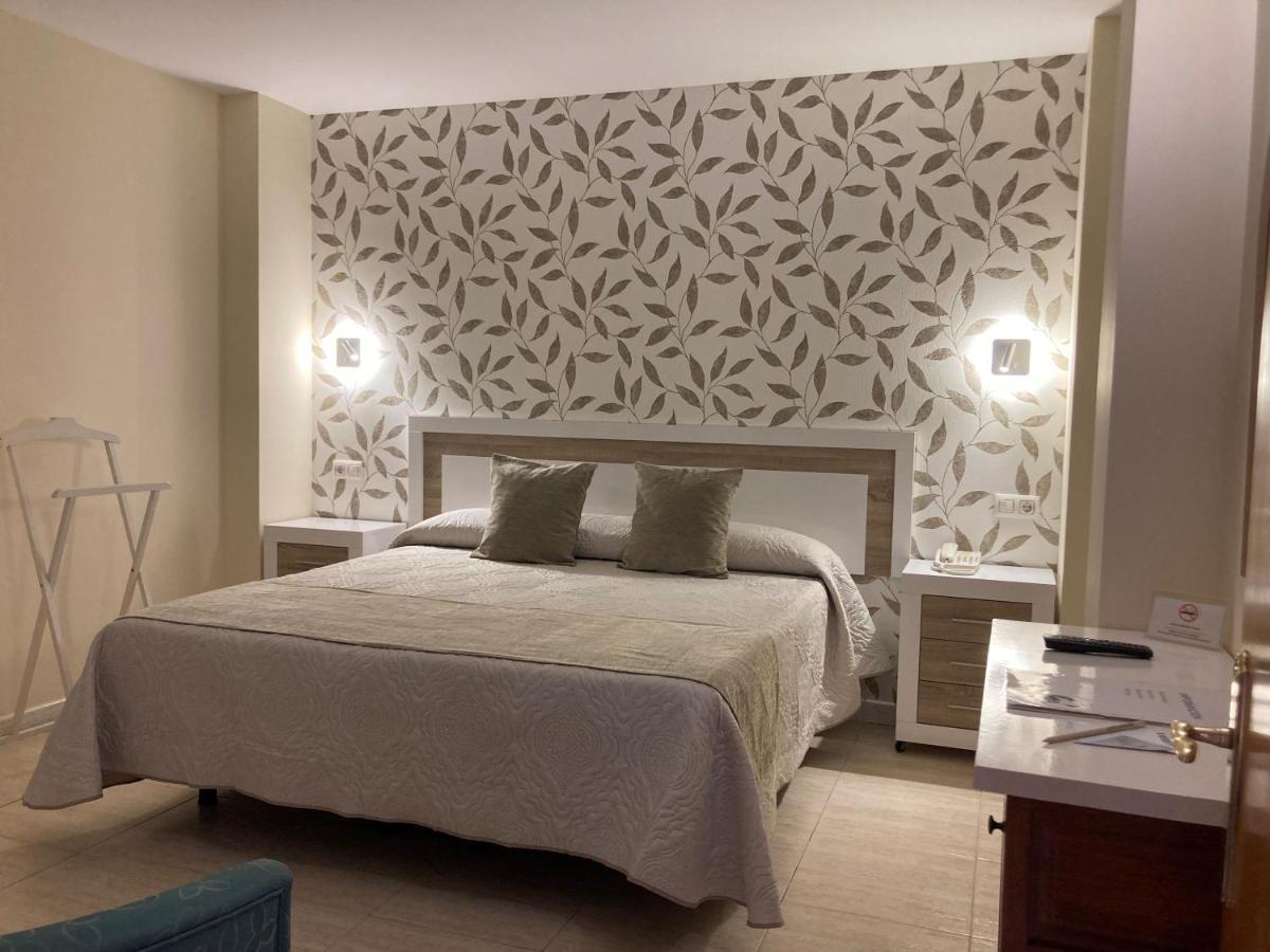 Cóbreces Hotel El Refugio 3 Estrellas מראה חיצוני תמונה