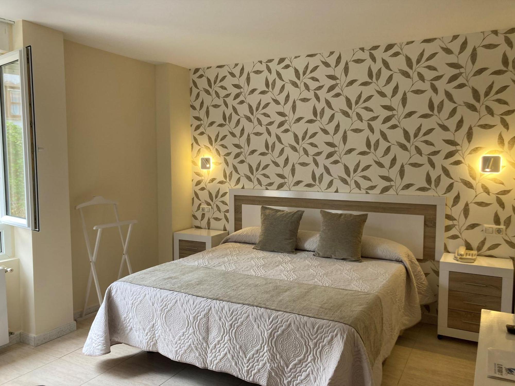Cóbreces Hotel El Refugio 3 Estrellas מראה חיצוני תמונה