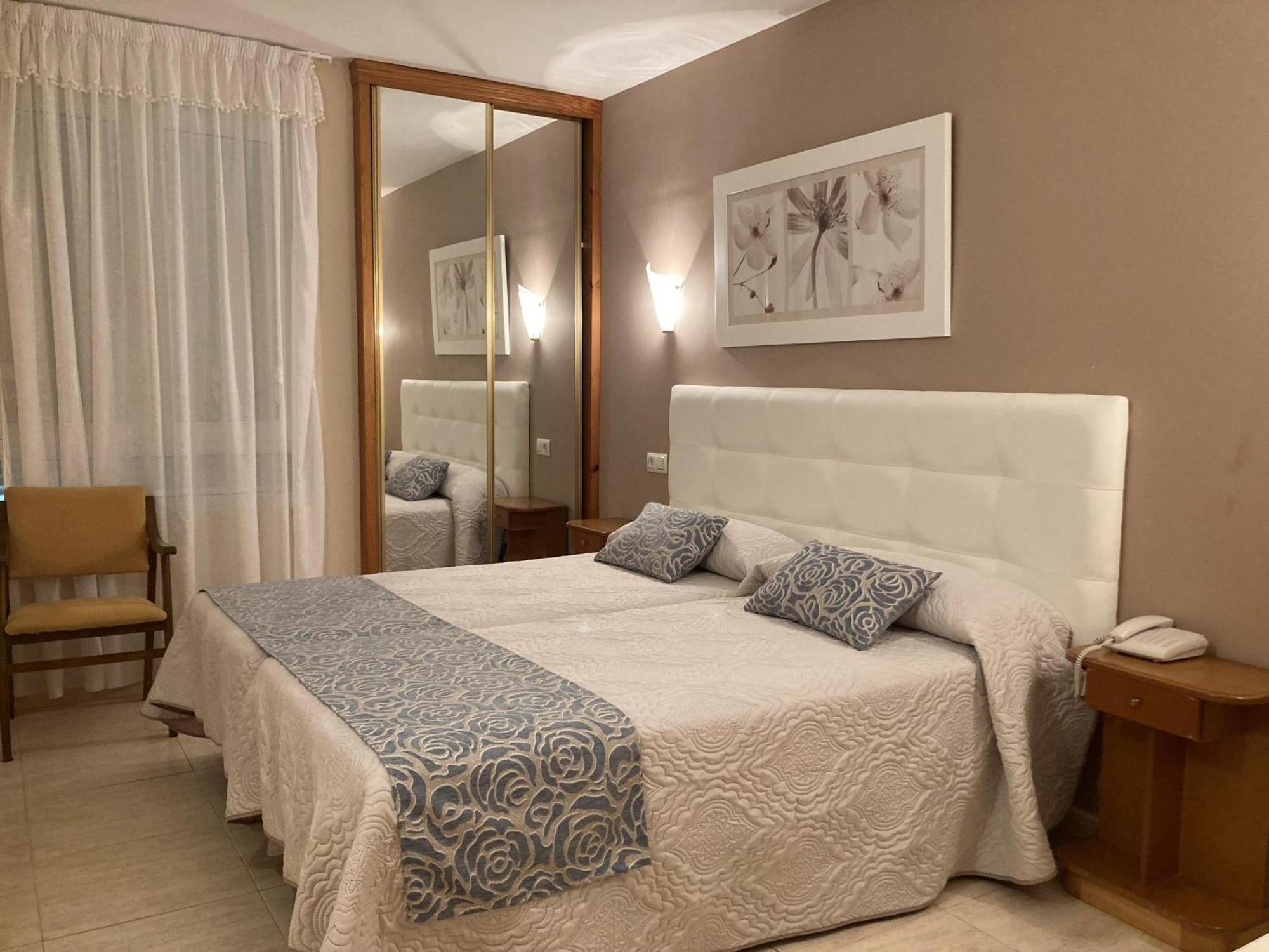 Cóbreces Hotel El Refugio 3 Estrellas מראה חיצוני תמונה