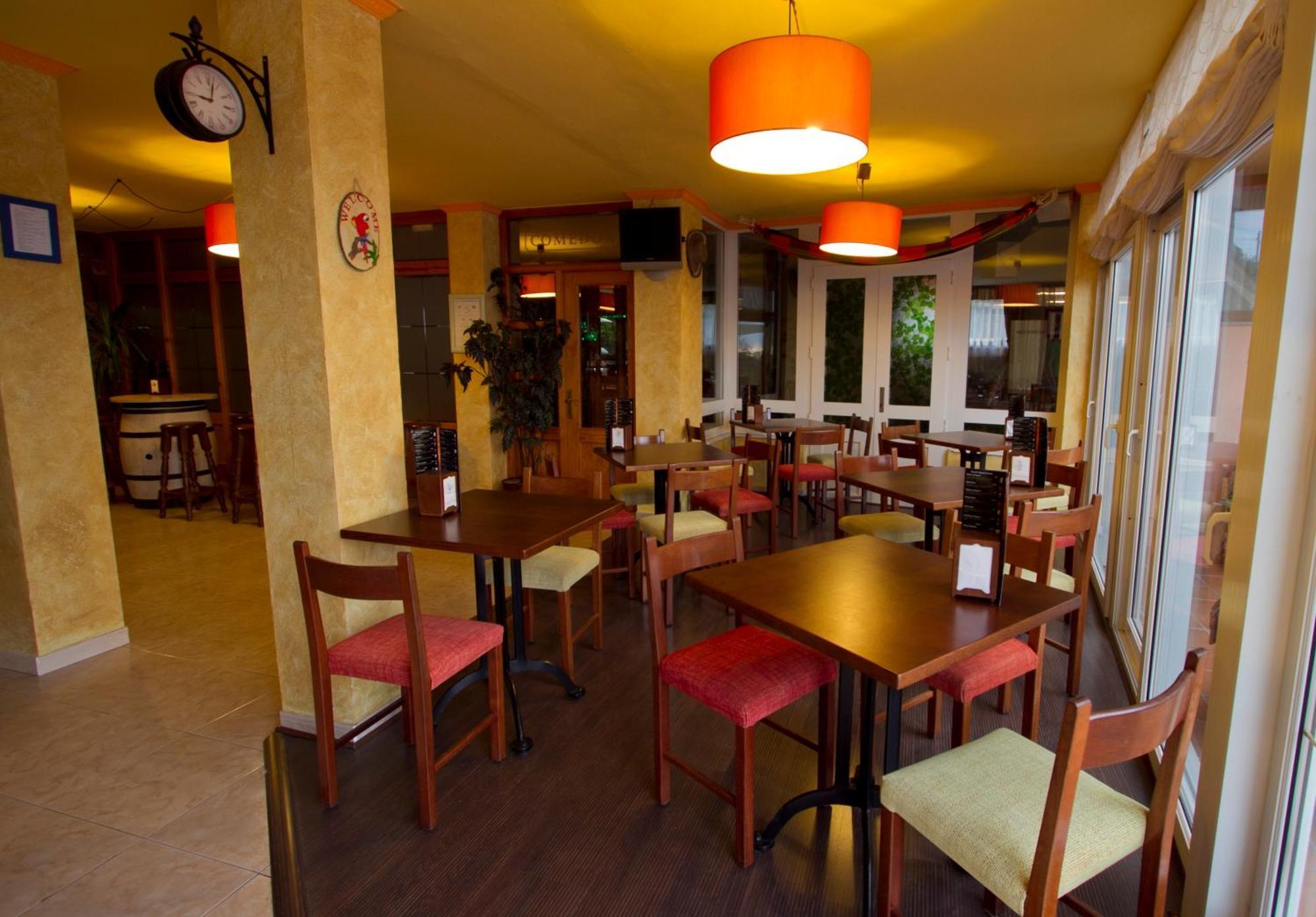 Cóbreces Hotel El Refugio 3 Estrellas מראה חיצוני תמונה