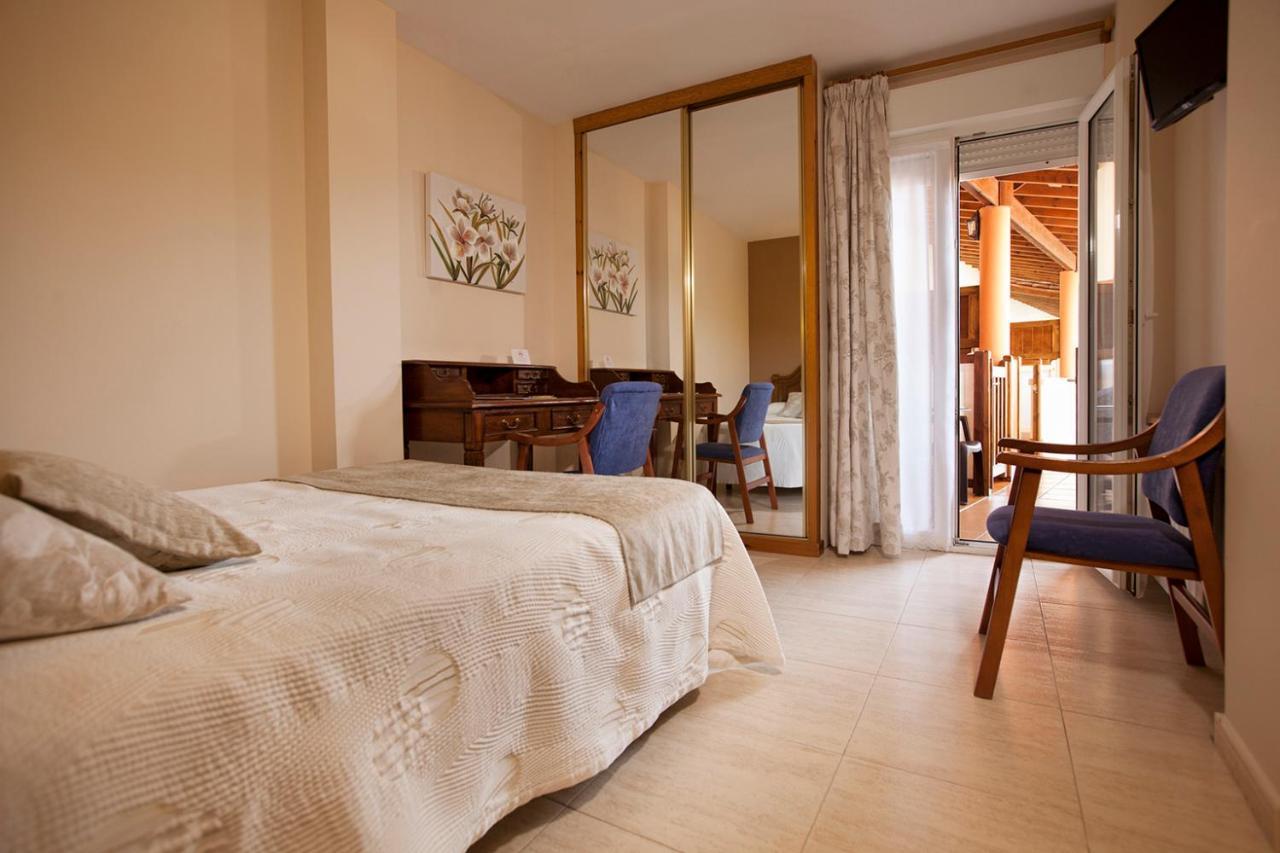 Cóbreces Hotel El Refugio 3 Estrellas מראה חיצוני תמונה